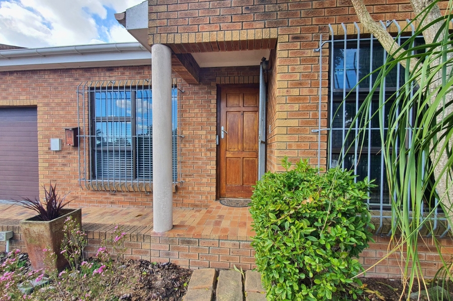 2 Bedroom Property for Sale in Ruwari Western Cape